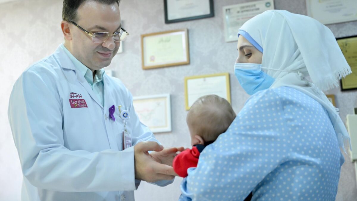 أردنية تتغلب على السرطان وتضع مولودها في أبوظبي