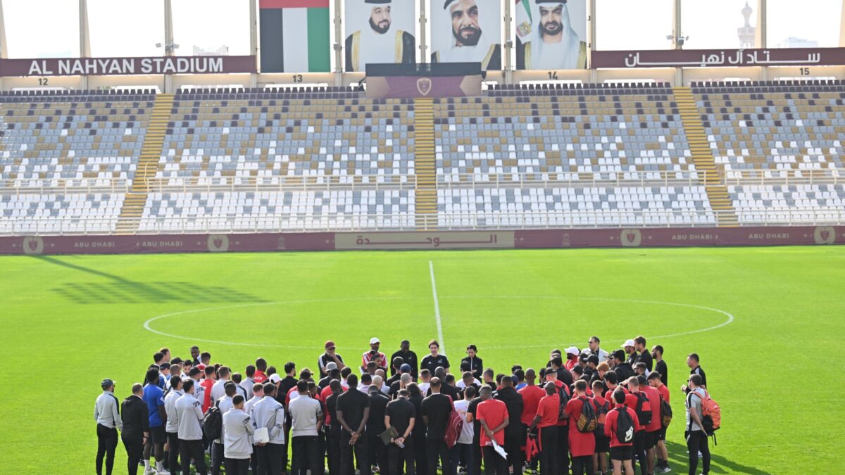 النجم الإسباني “كارانكا” يحاضر في أبوظبي بمشاركة 120 مدرباً ومدربة