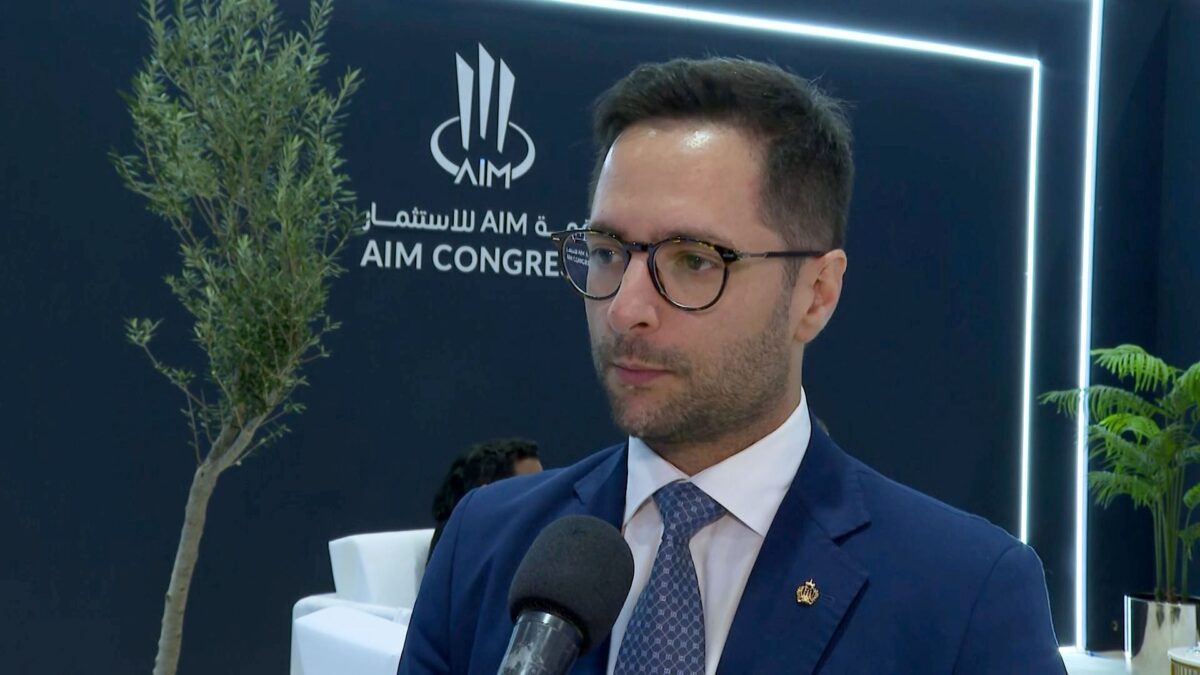 وزير صناعة وتجارة سان مارينو: الإمارات بيئة محفزة للكيانات الاستثمارية العالمية