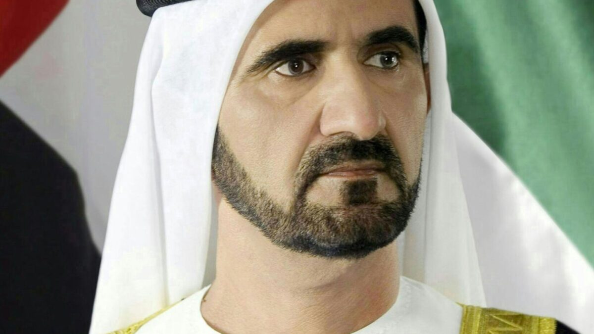 محمد بن راشد يصدر مرسوماً بشأن نادي دبي لسباقات الهجن وقراراً بتعيين أحمد بن محمد رئيساً له