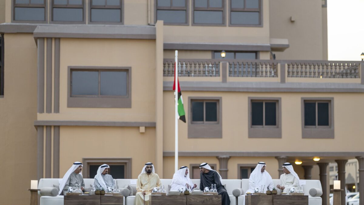 رئيس الدولة يتبادل التهاني بشهر رمضان مع حكام الإمارات ويعلن مزرعة الشيخ زايد التاريخية في الخوانيج موقعاً وطنياً