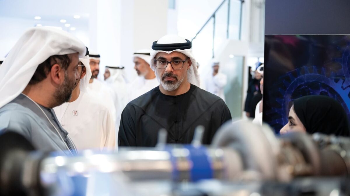 خالد بن محمد بن زايد يشهد جانباً من فعاليات الدورة الـ 4 لمنتدى “اصنع في الإمارات”