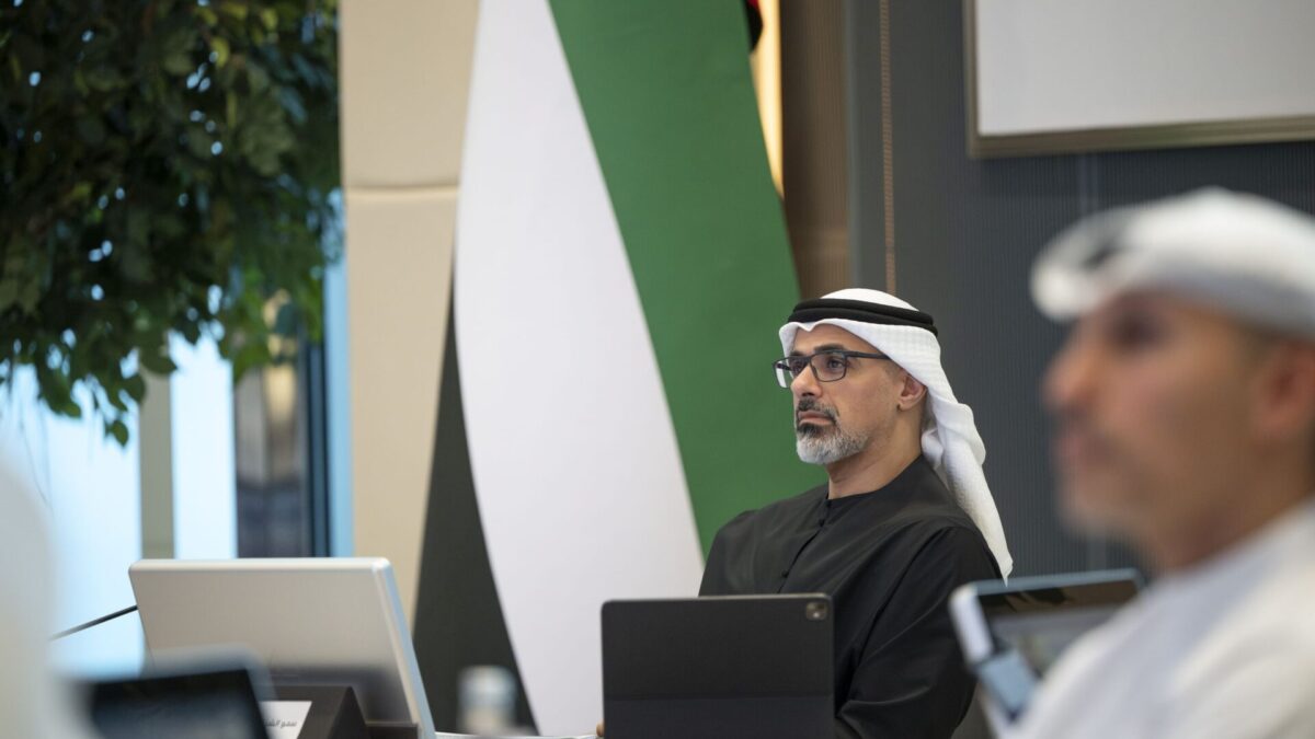 خالد بن محمد بن زايد يترأس اجتماع اللجنة التنفيذية لمجلس إدارة “أدنوك”