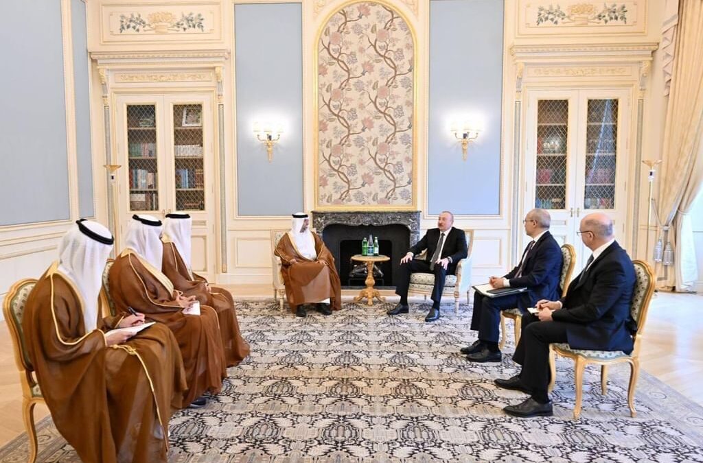 نيابةً عن رئيس الدولة / سهيل المزروعي يشارك في المنتدى الحضري العالمي بأذربيجان