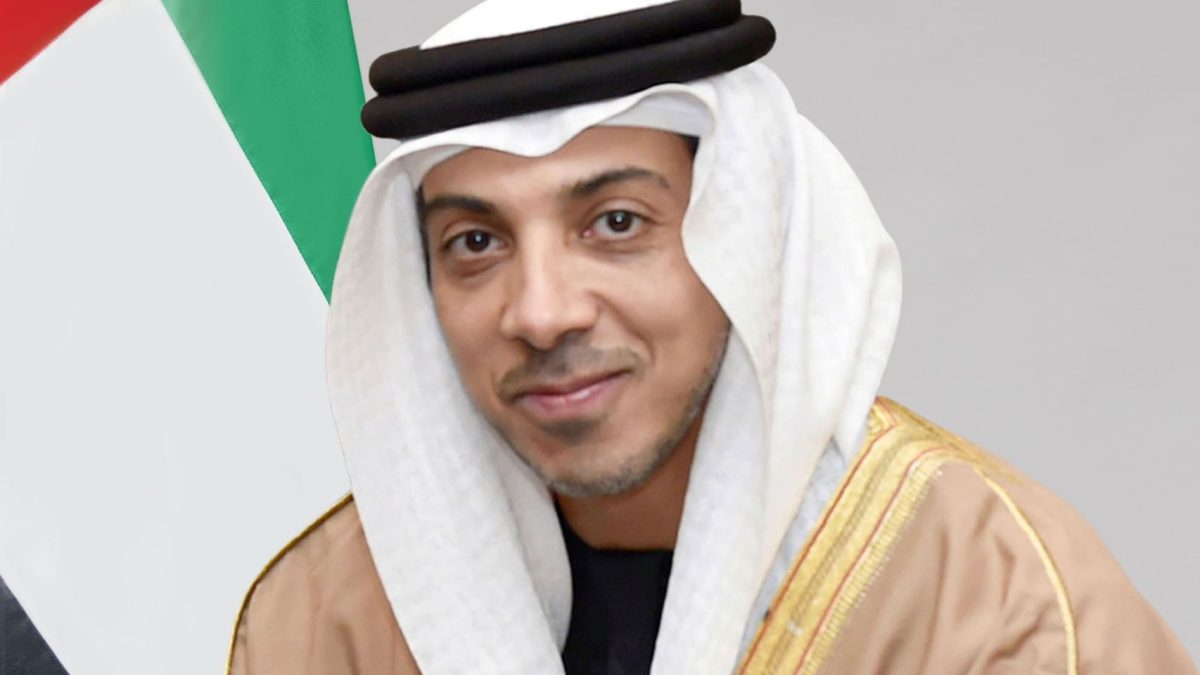 منصور بن زايد يعتمد برنامج موسم سباقات الخيل وبطولات الفروسية لعام 2026 – 2027